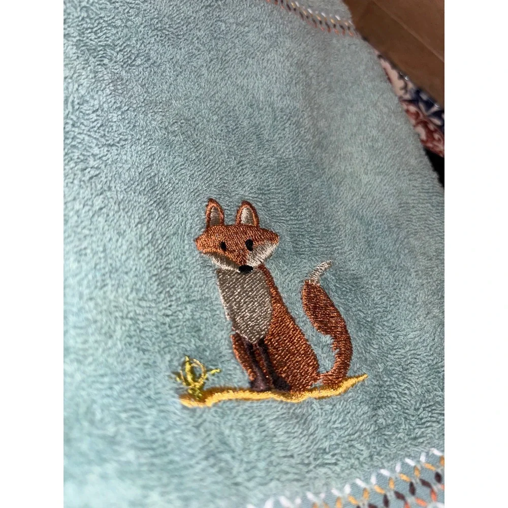 Set of 3 Vintage Autumn Fall Hand Towels Embroidered an washcloth